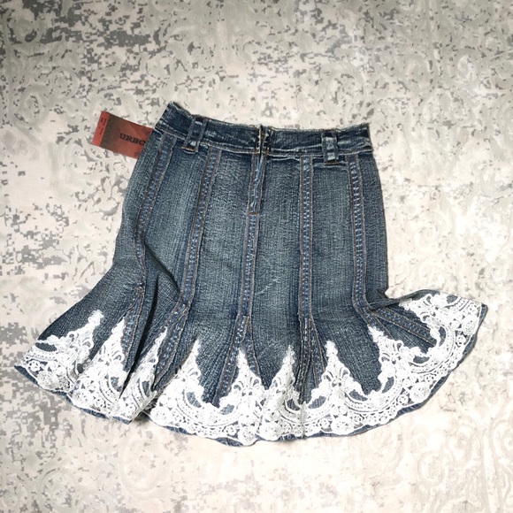 Distressed acid wash Jean denim lace skirt - Picture 6 of 8